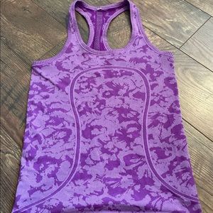 Lululemon tank top